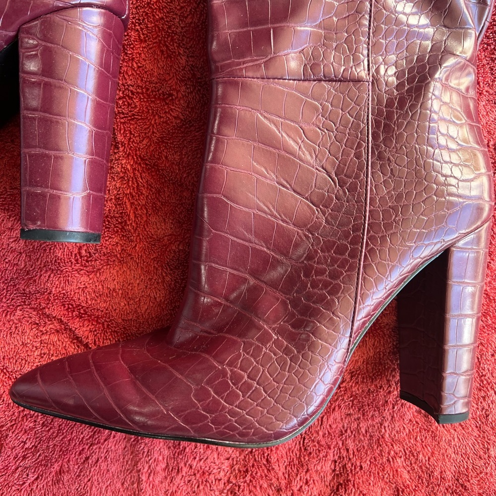 NWOT Nordstrom Deep Red 🐊 Boots, Size 10 - Picture 2 of 5
